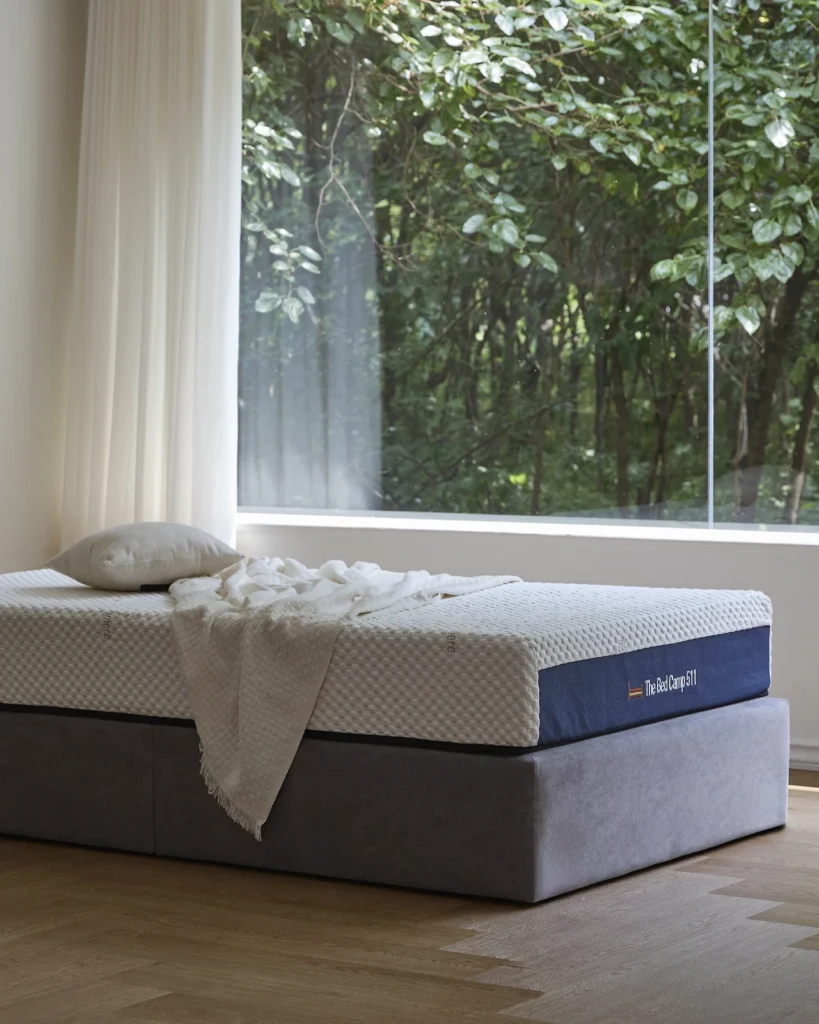 더베드캠프511 침대